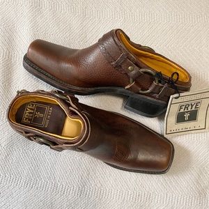 NWT Frye Belted Harness Mule